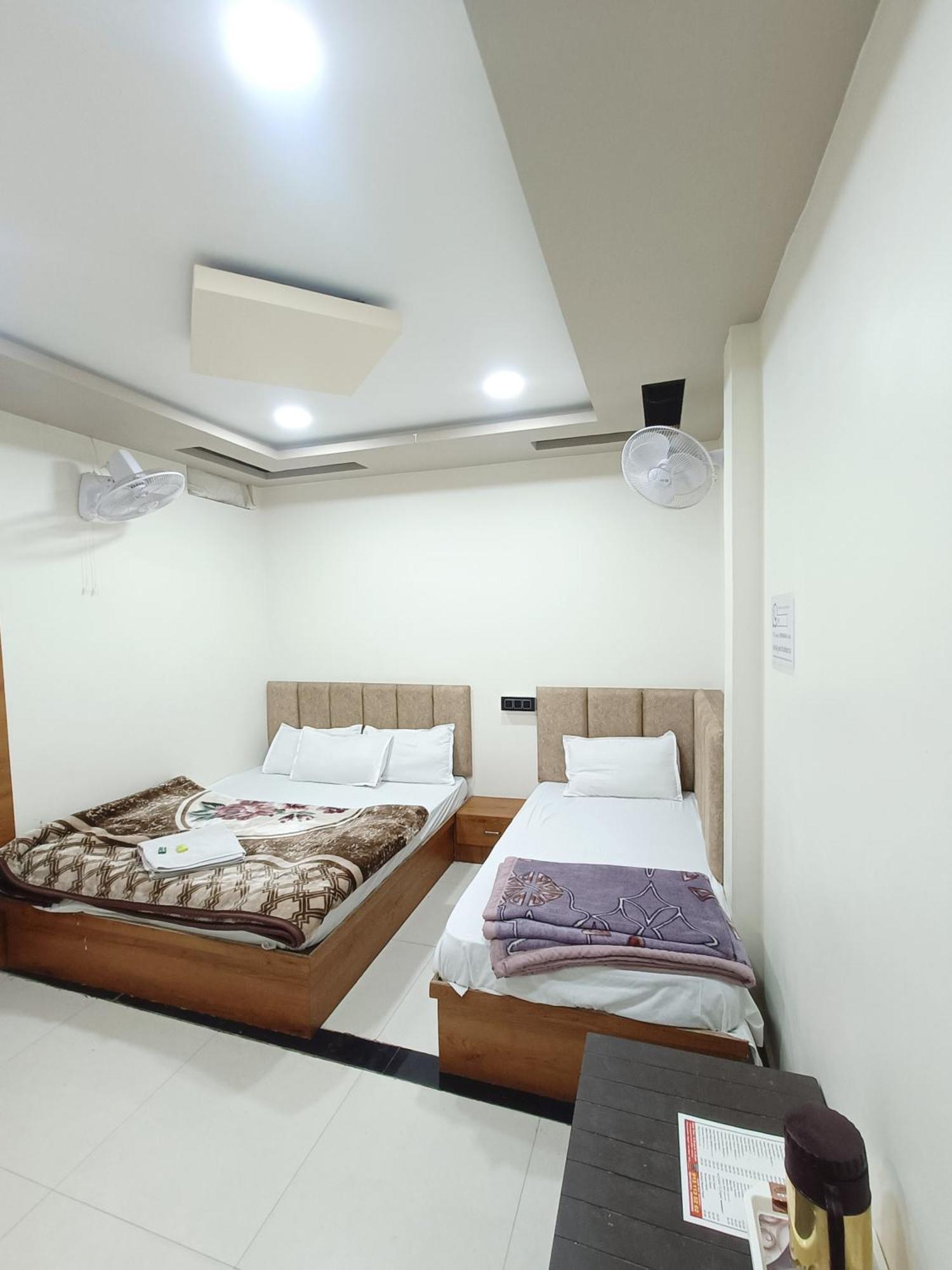 Hotel Shreem Ujjain Zimmer foto