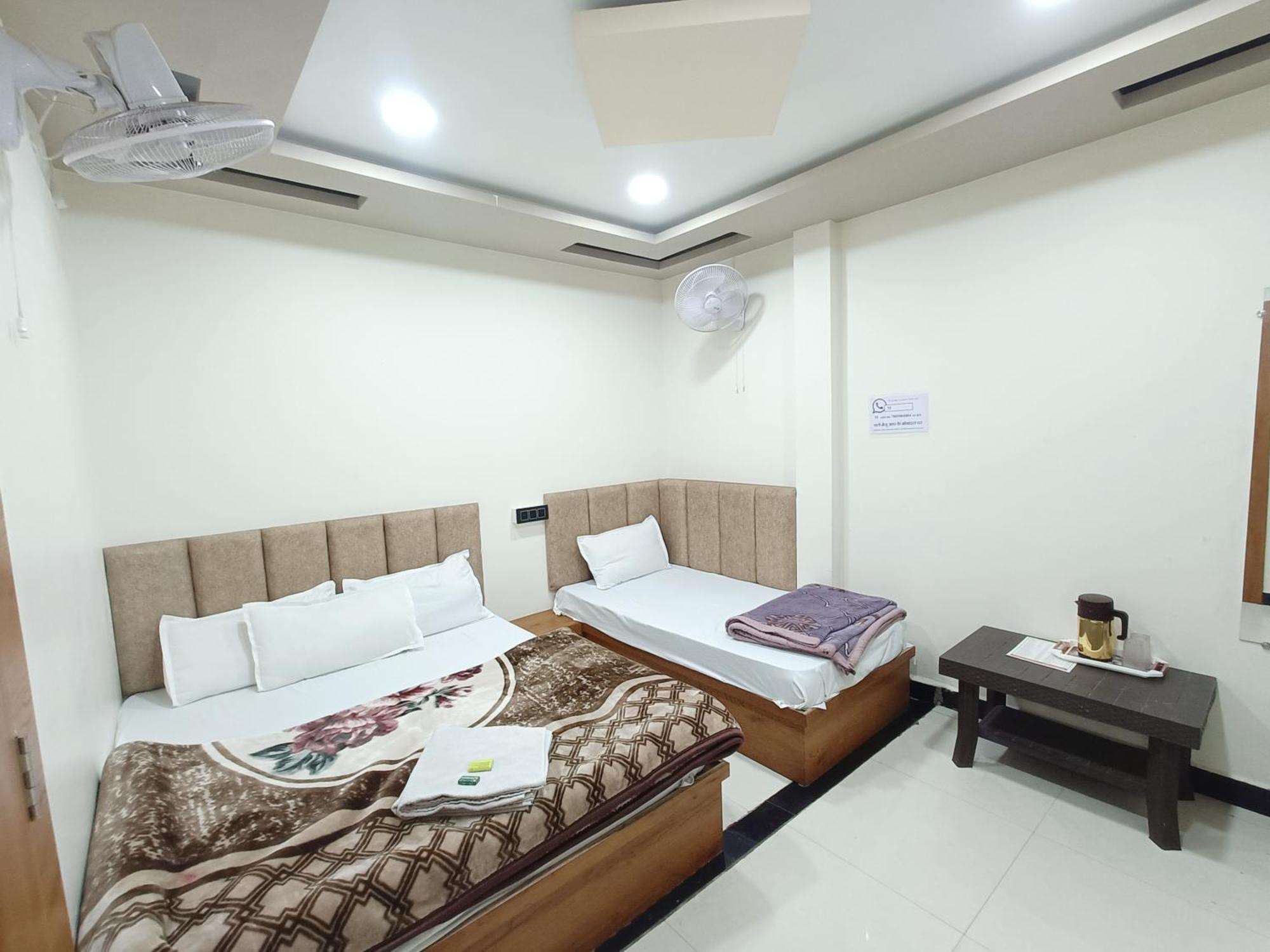 Hotel Shreem Ujjain Zimmer foto